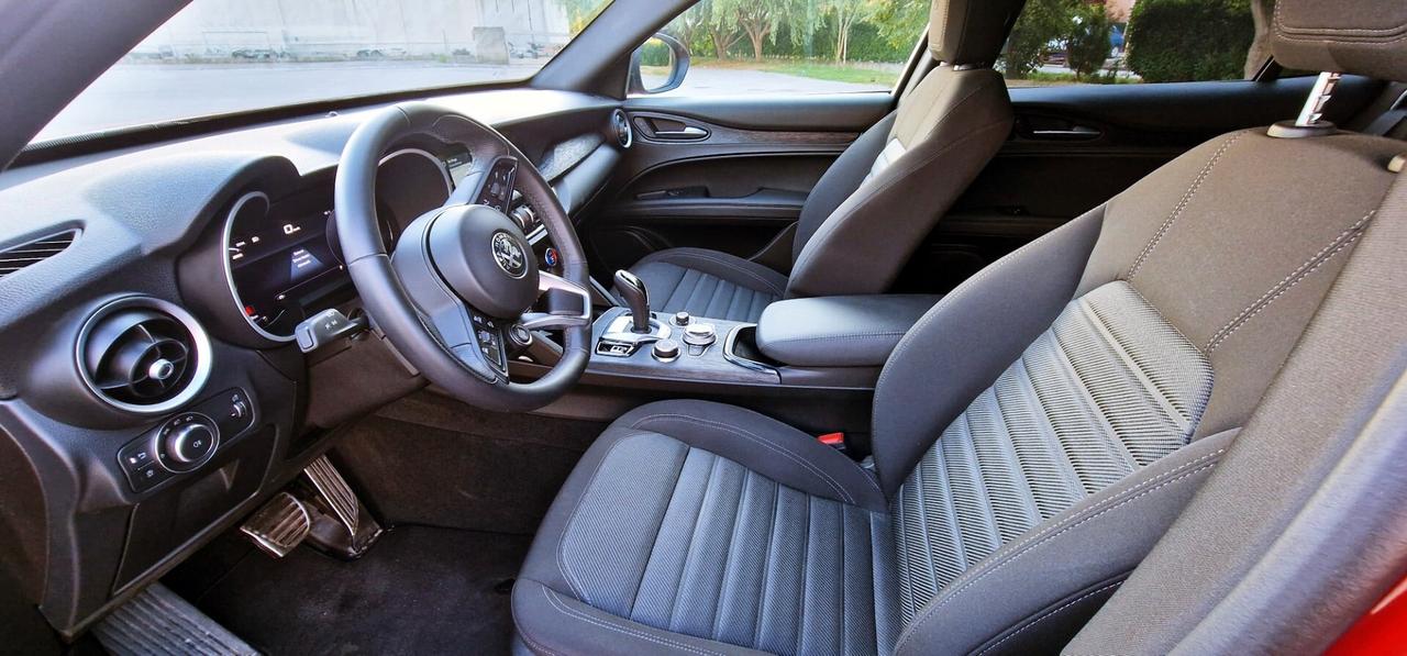 Alfa Romeo Stelvio 2.2 Turbodiesel 160 CV AT8 RWD Super