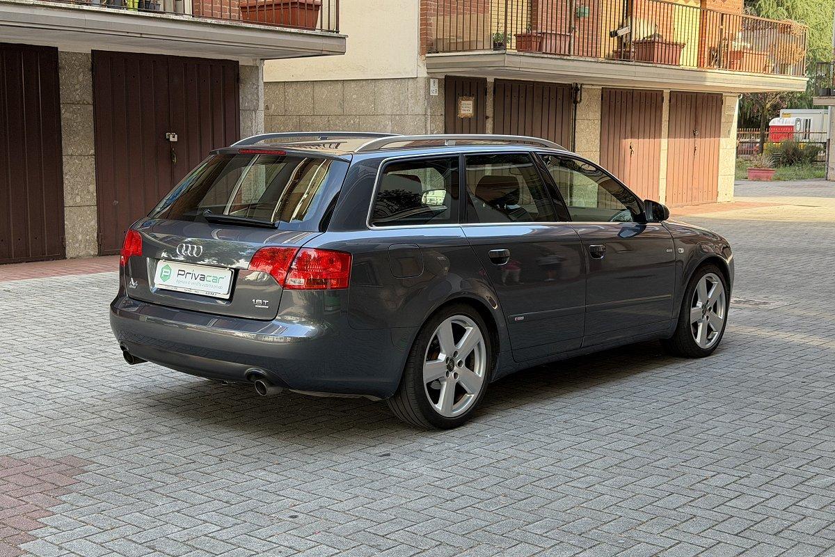 AUDI A4 1.8 20V T Avant quattro Top plus