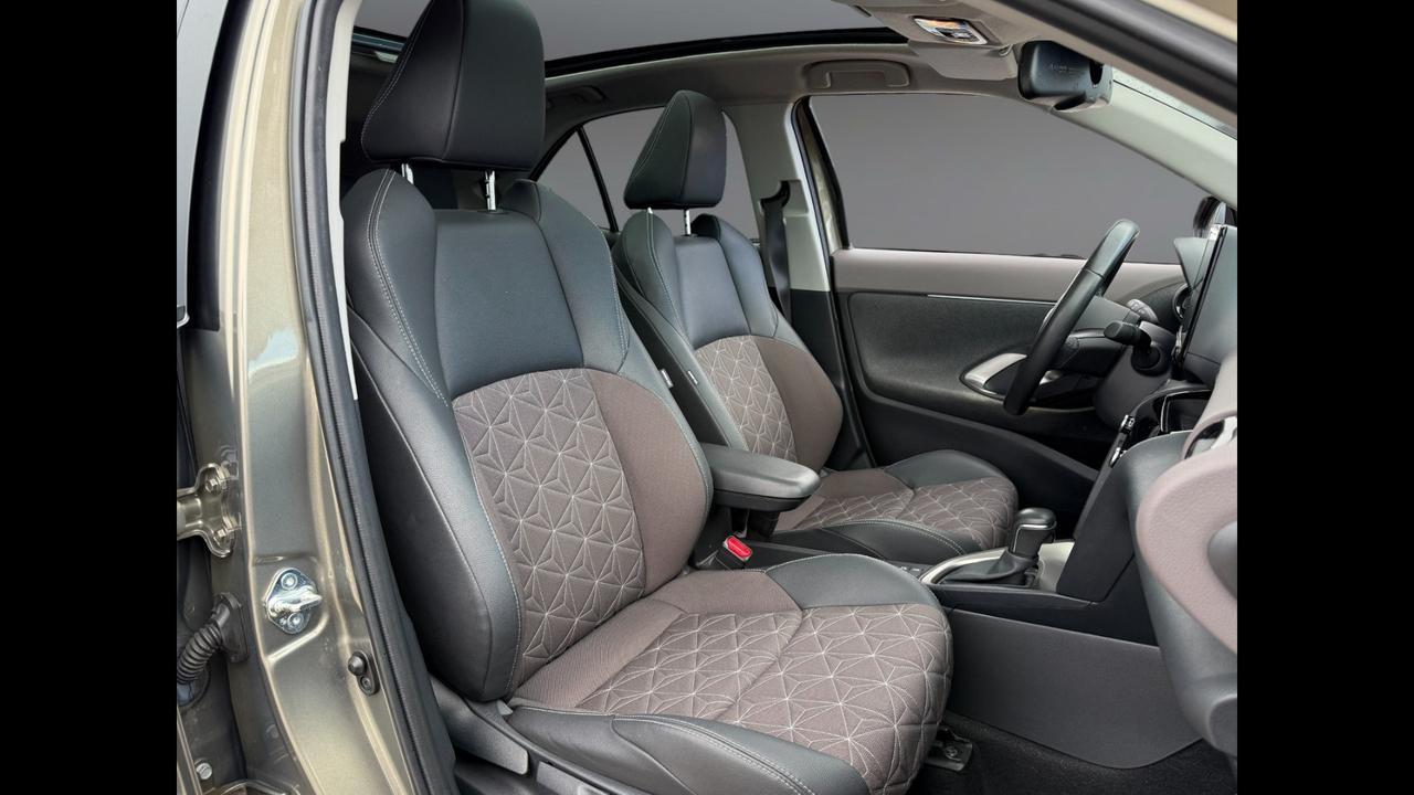 TOYOTA Yaris Cross - Yaris Cross 1.5h Lounge fwd 116cv e-cvt