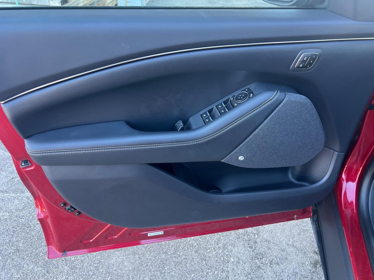 Ford Mustang Mach-E Elettrico Standard 269CV