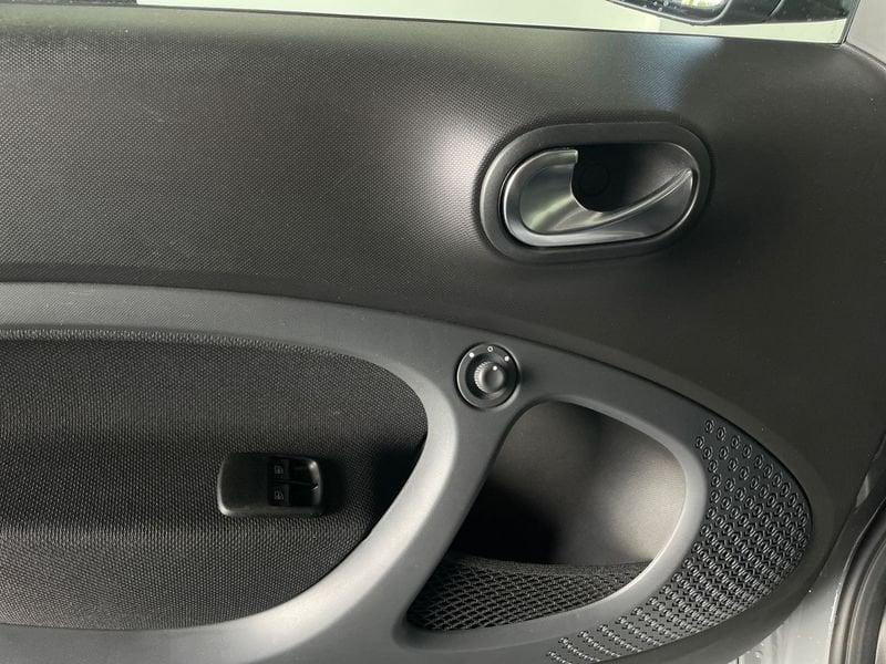 smart fortwo EQ Edition One (22kW)