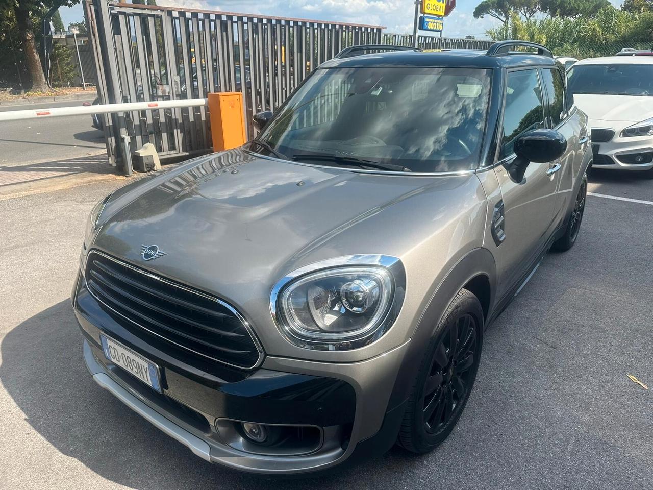 Mini Cooper Countryman 1.5 Business Automatica