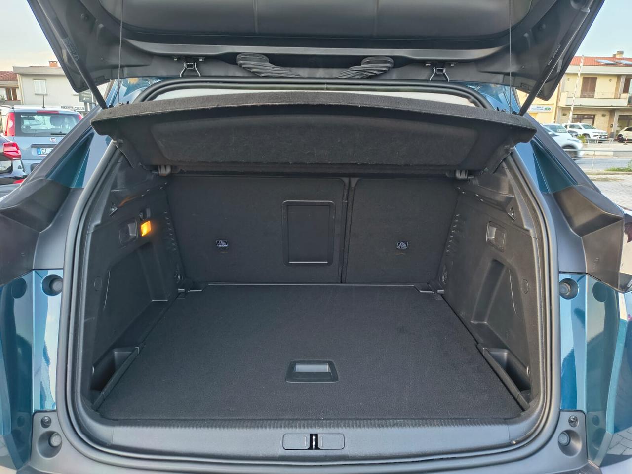 Peugeot 3008 1.5 HDi/DIESEL *AUTO* Allure*PREZZO REALE