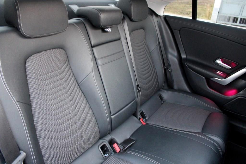MERCEDES CLA aut. Sport *Tetto Apr. *Luci Ambiente