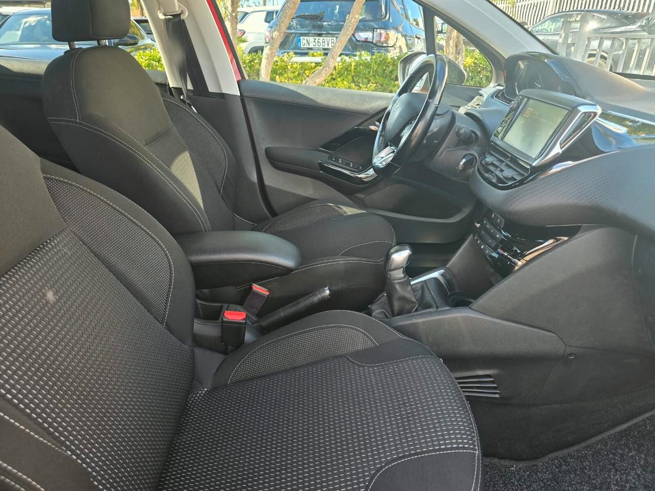 Peugeot 208 BlueHDi 75 5 porte Allure