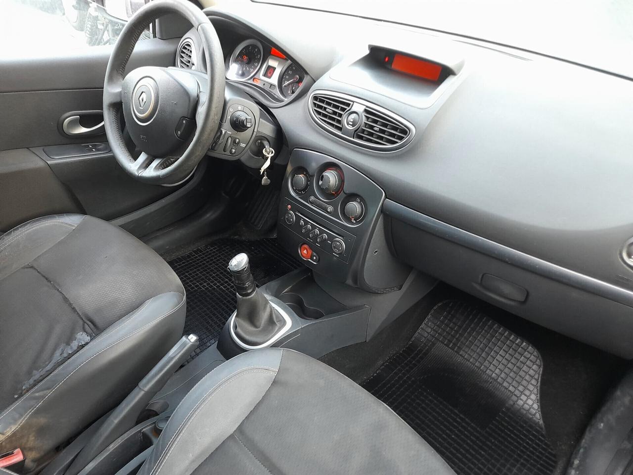 Renault Clio 1.2 16V 5 porte Le Iene
