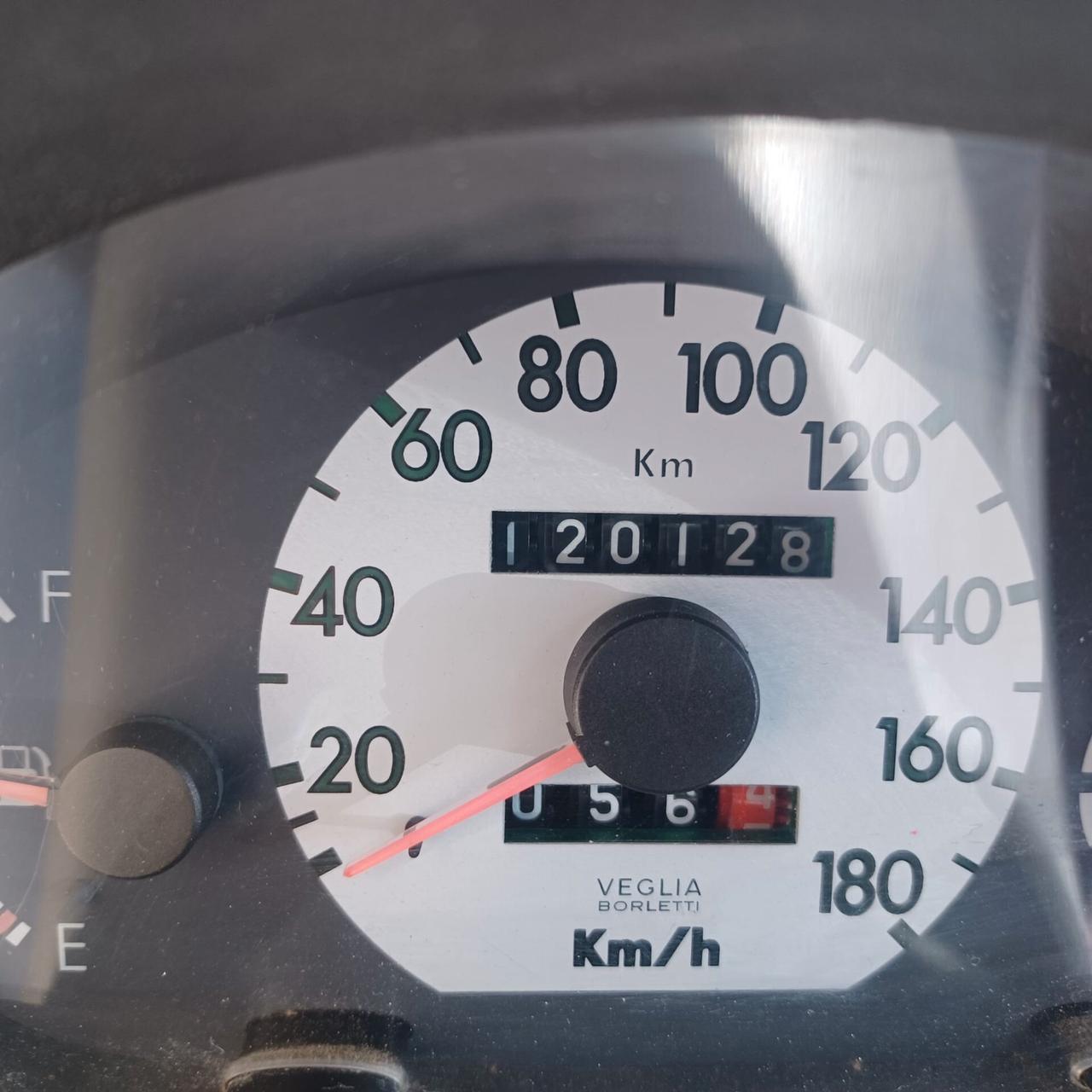 FIAT 600 BEN CONSERVATA TUTTO FUNZIONANTE