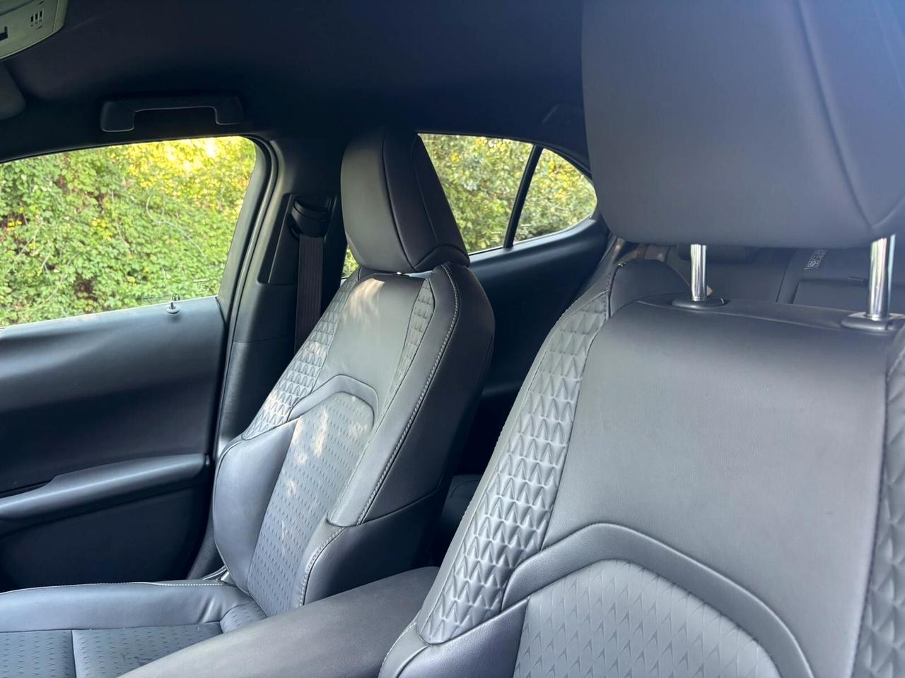 Lexus UX 2019 250h 2.0 Midnight 2wd cvt