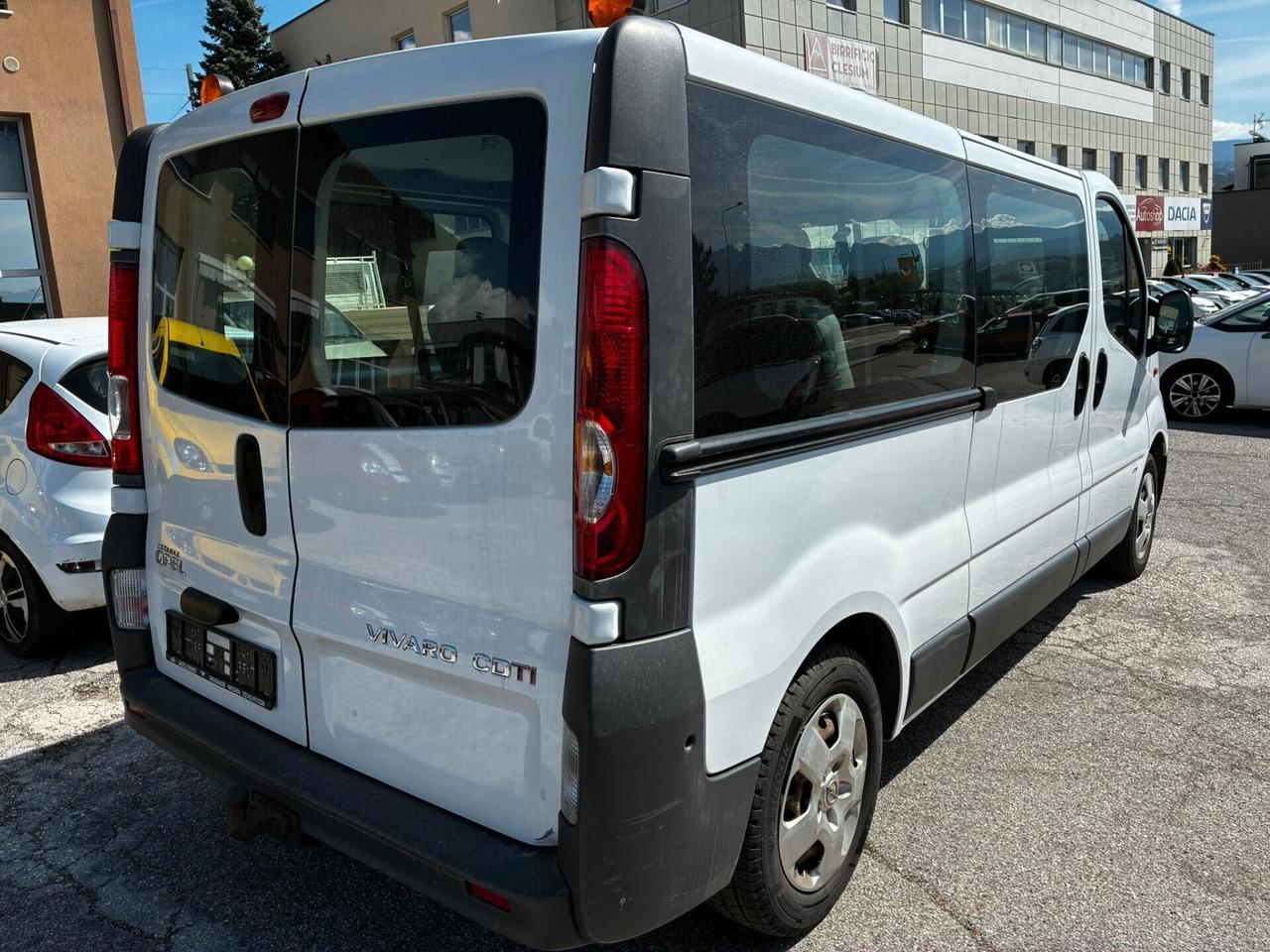 OPEL VIVARO 2.0 CDTI 8POSTI PASSO LUNGO GANCIO TRAINO KM115MILA
