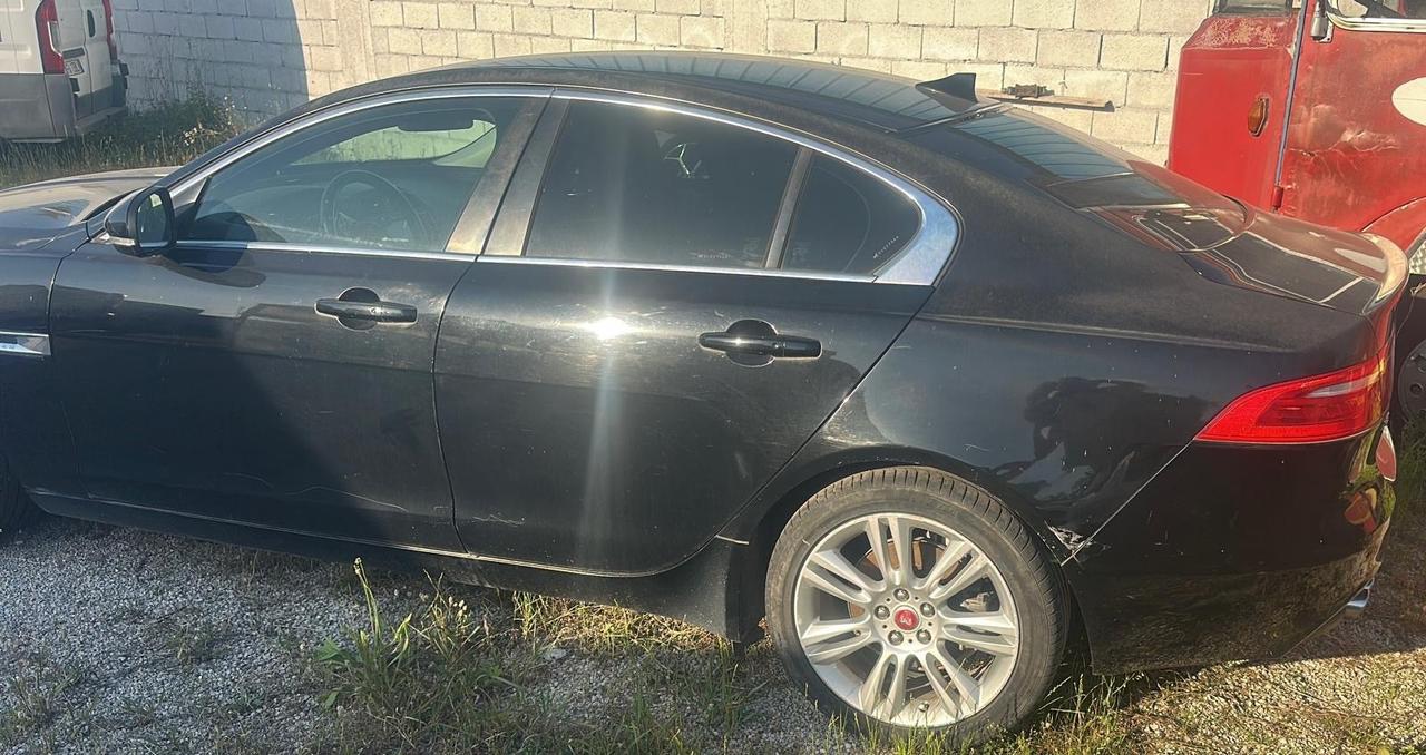 Jaguar XE 2.0 D Turbo aut. Prestige