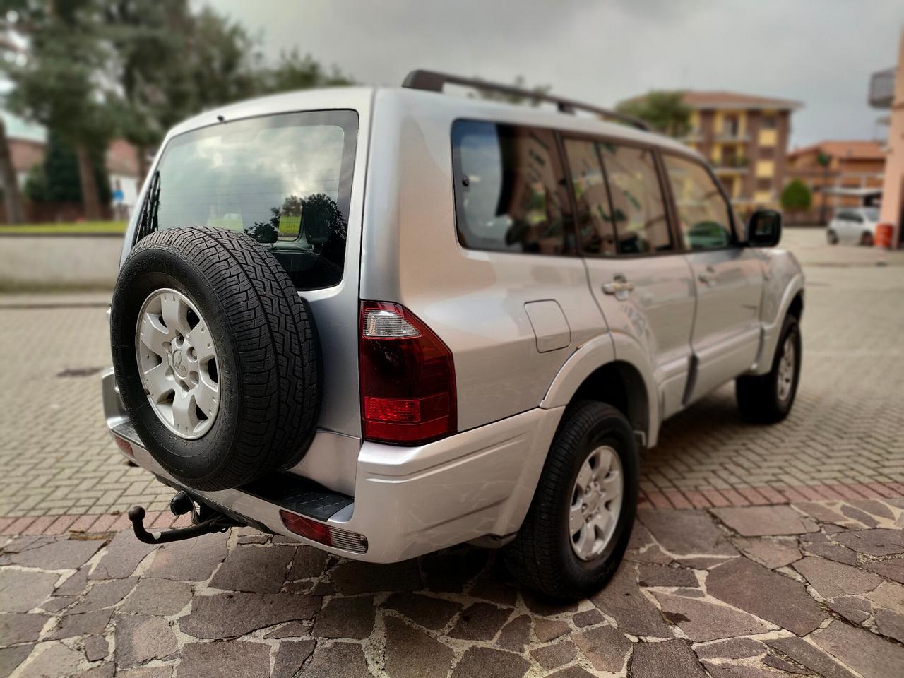 Mitsubishi Pajero 3.2 16V DI-D 7 posti e gancio