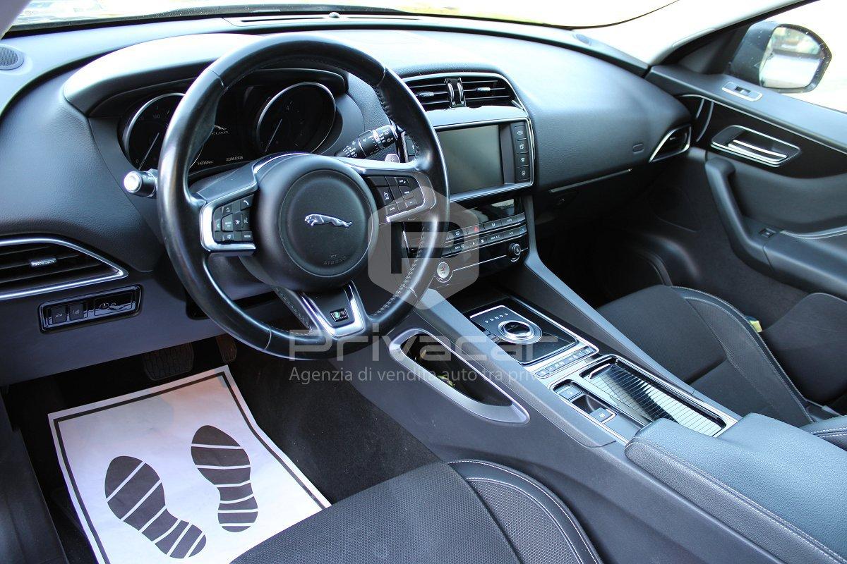 JAGUAR F-Pace 2.0 D 180 CV AWD aut. R-Sport
