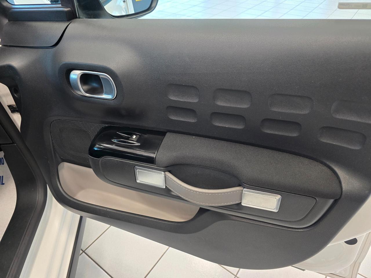 Citroen C3 PureTech 82 Shine 2017 NEOPATENTATI