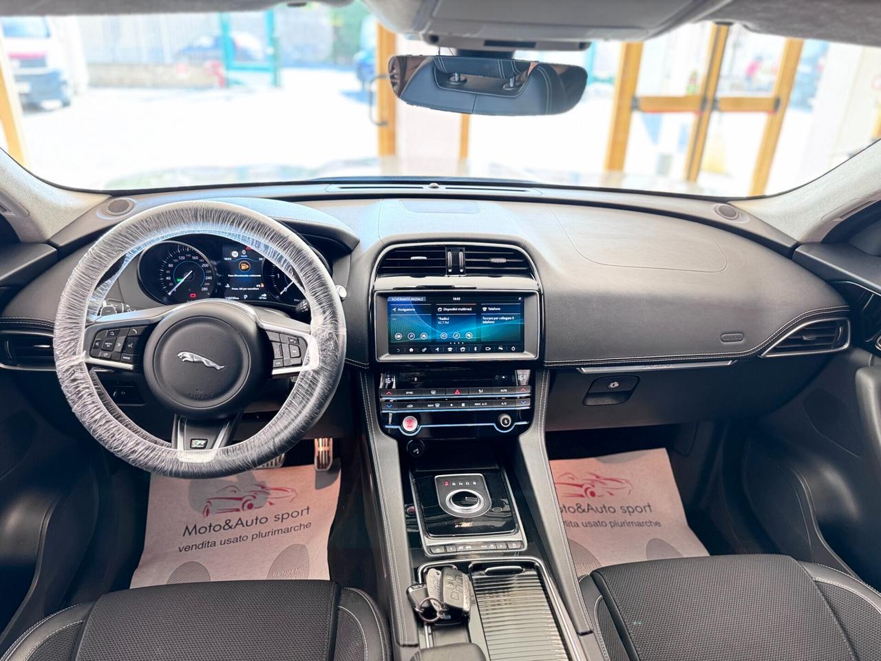 Jaguar F-Pace 2.0 D 180 CV AWD aut. R-Sport