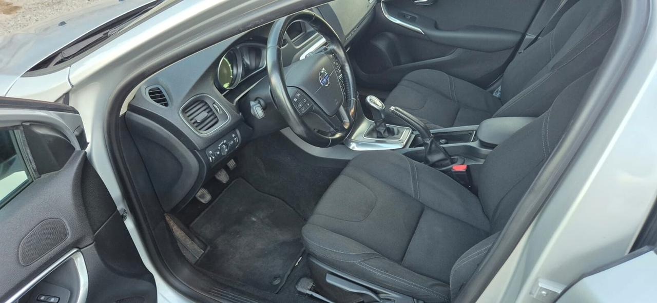 Volvo V40 CrossCountry V40 D2 1.6 Moment.-11/2013