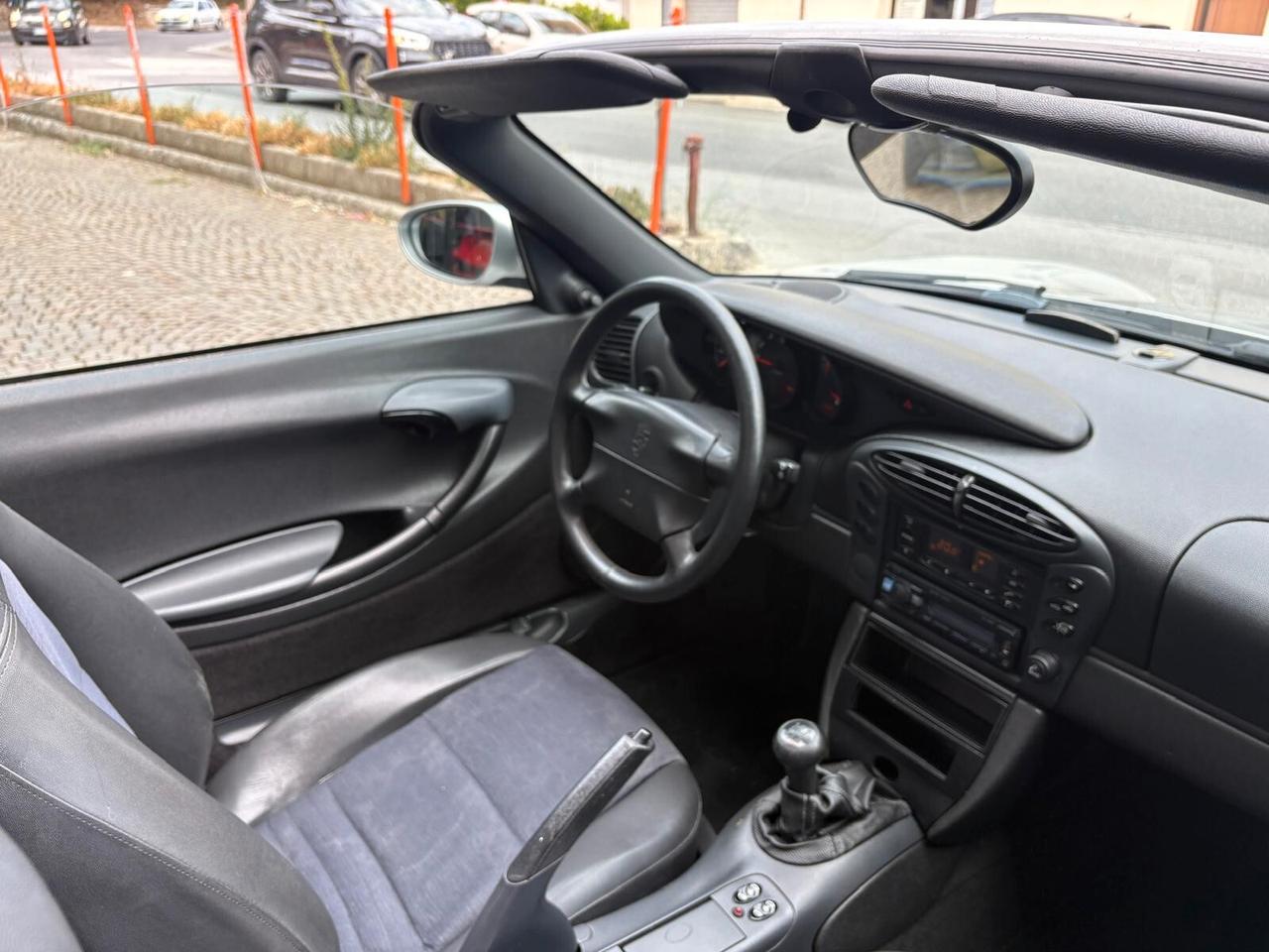 Porsche Boxster 2.5i 24V cat