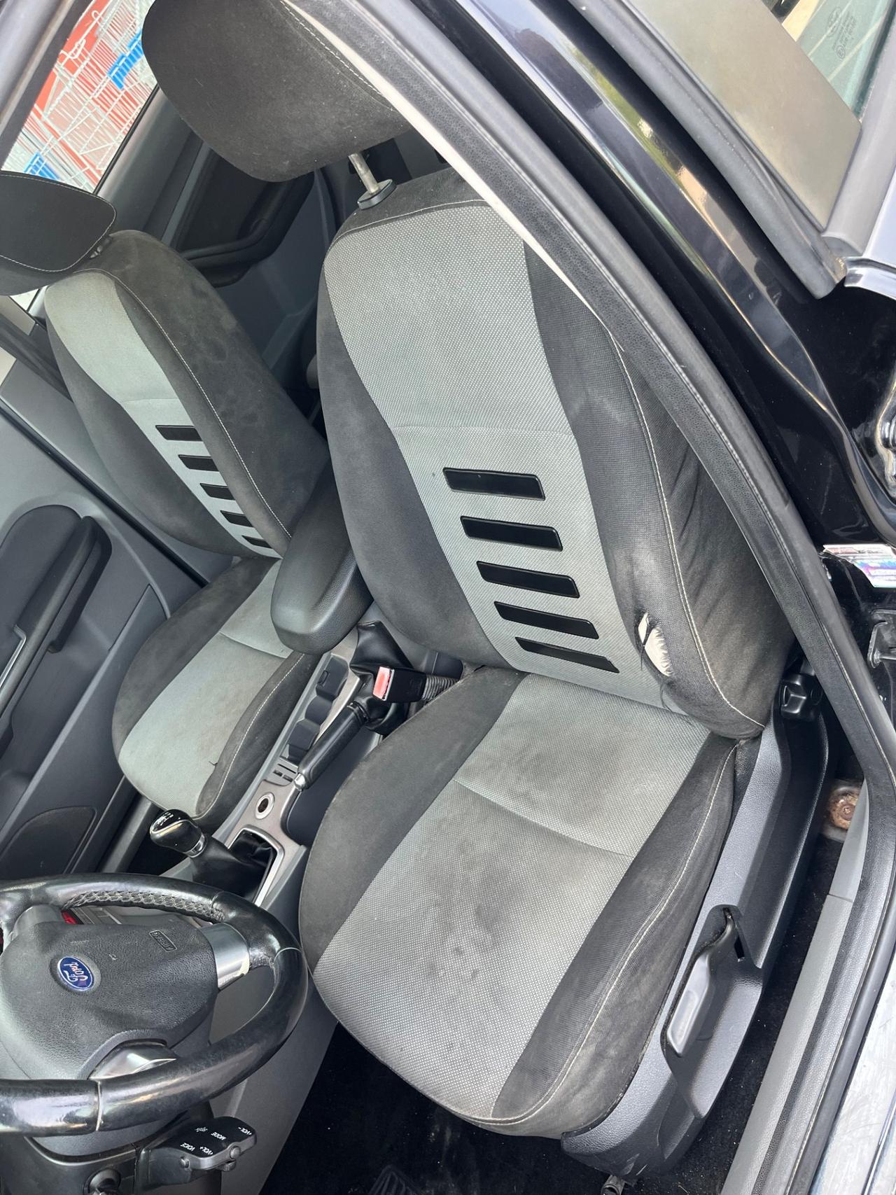 Ford Focus 1.6 TDCi (110CV) 5p. Tit. DPF