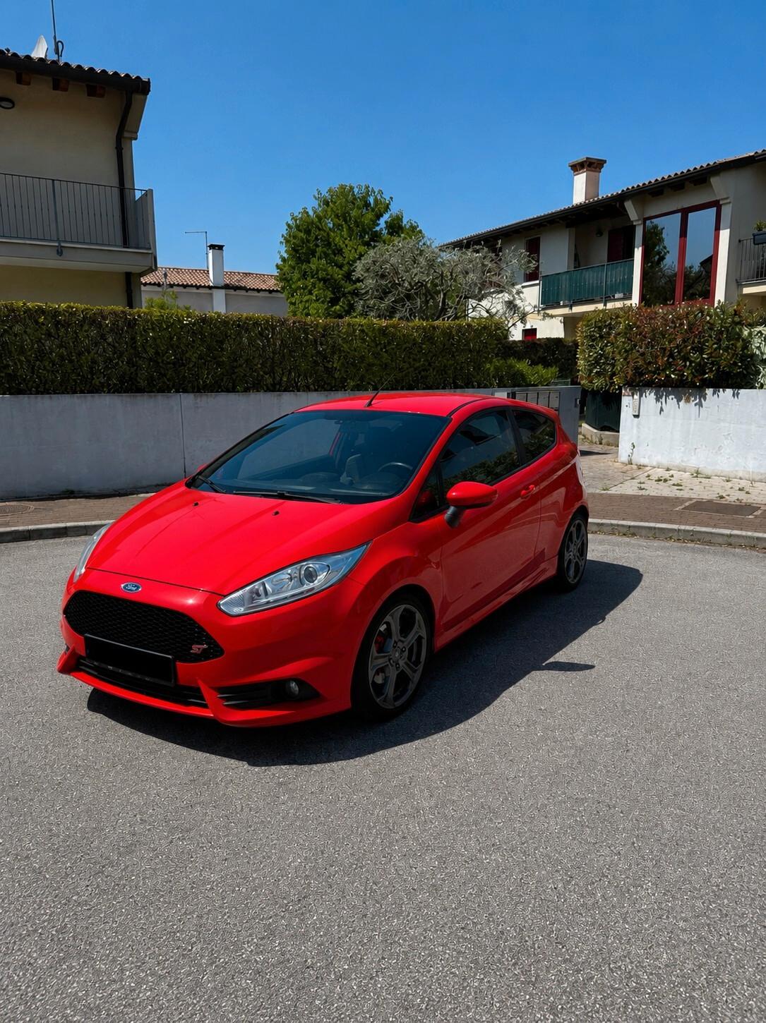 Ford Fiesta 1.6 182CV 3 porte ST