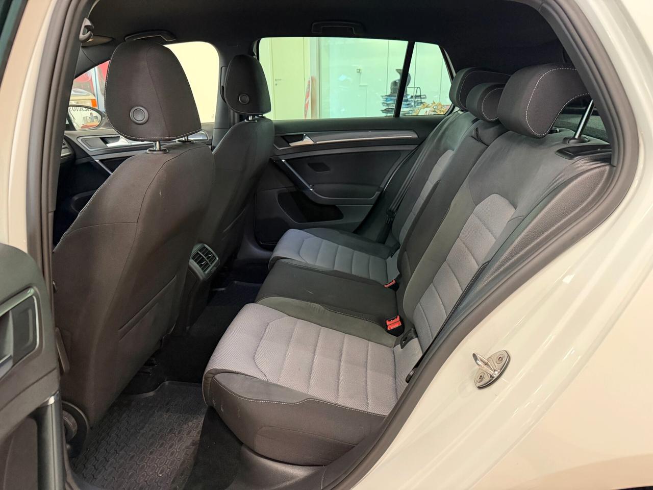 Volkswagen Golf 1.6 TDI 110 CV R-Line Sport Edition