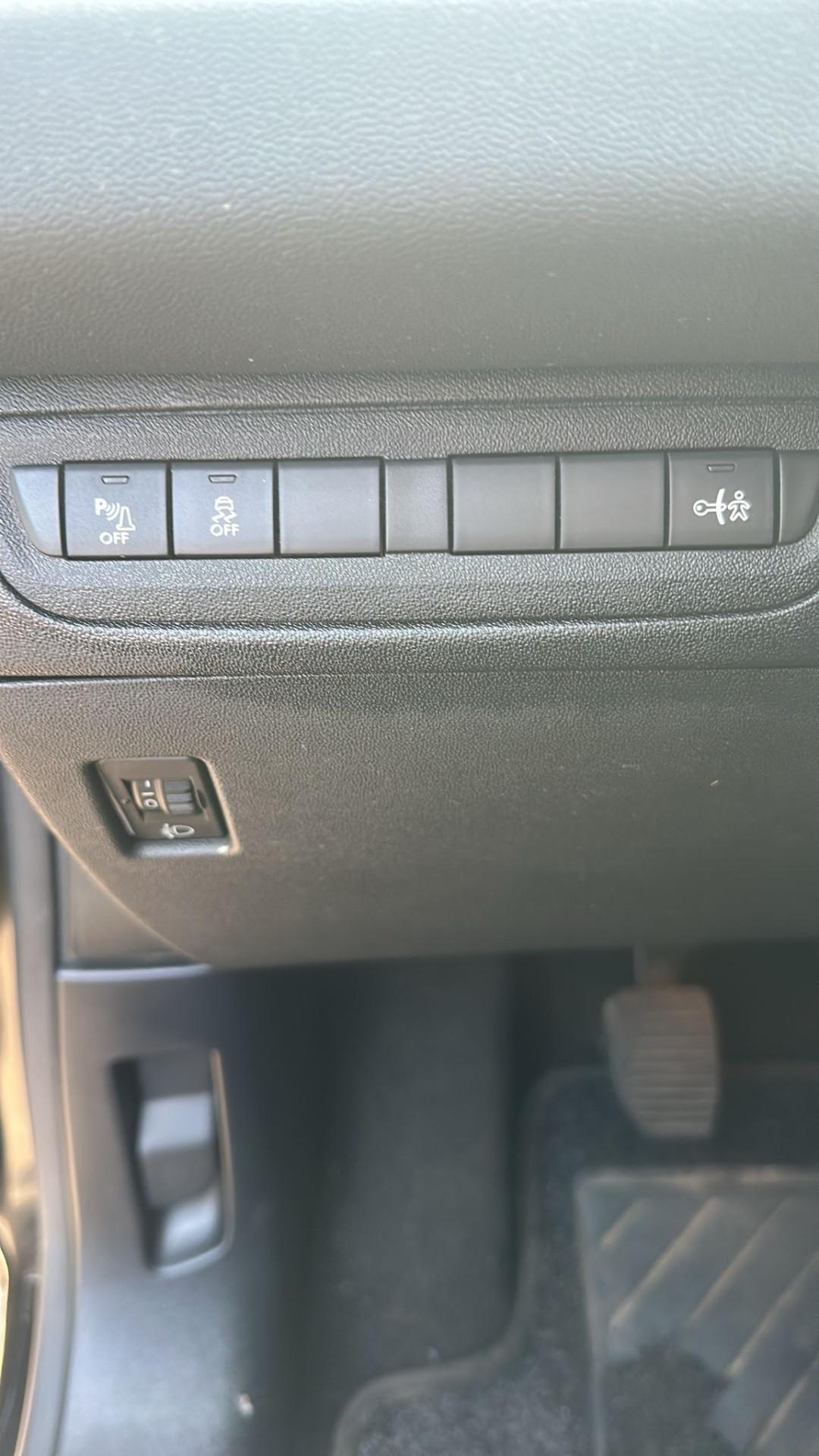 Peugeot 208 1.2 VTi 82 CV 5 porte Allure