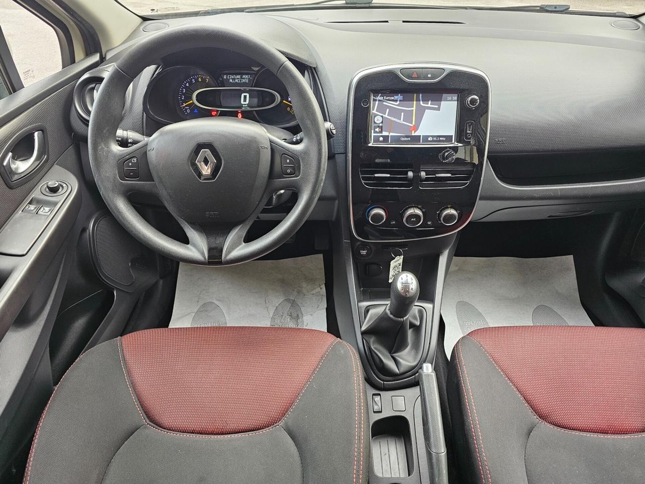 Renault Clio 1.2 75CV -OK Neopatentati