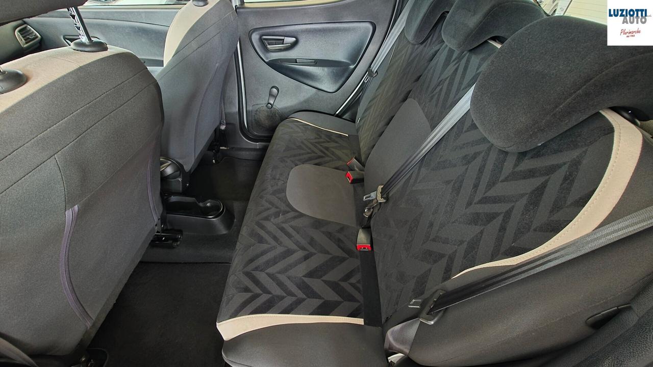 Lancia Ypsilon 1.2 69 CV 5 porte Gold