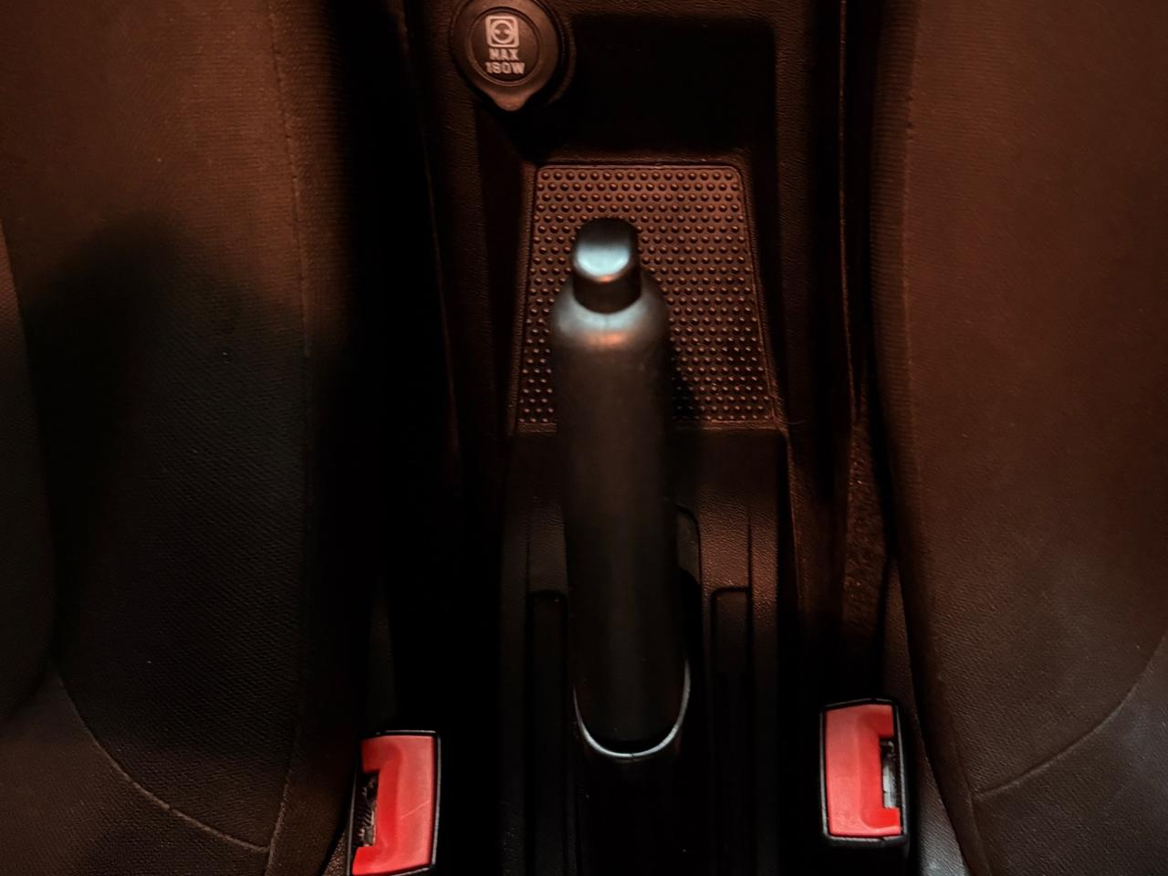 STUPENDA FIAT PUNTO GPL CON SOLI 84.047 KM