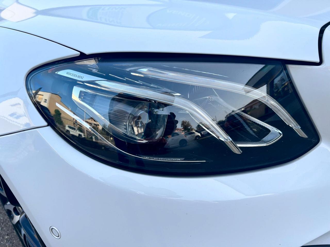 Mercedes-benz E 220 d Coupé Premium