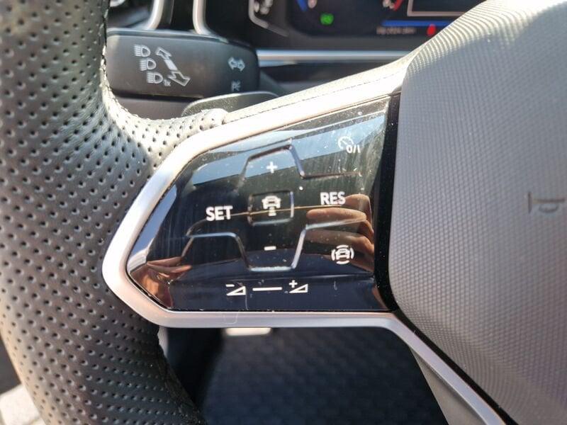 Volkswagen T-Roc 2.0 TDI SCR 150 CV DSG 4MOTION R-Line