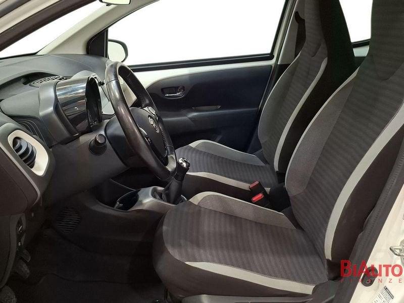 Toyota Aygo Aygo 5p 1.0 x-play 72cv