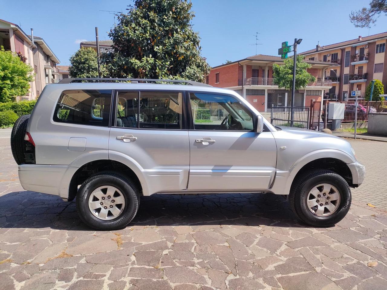 Mitsubishi Pajero 3.2 16V DI-D 5p. GLX 7posti e gancio
