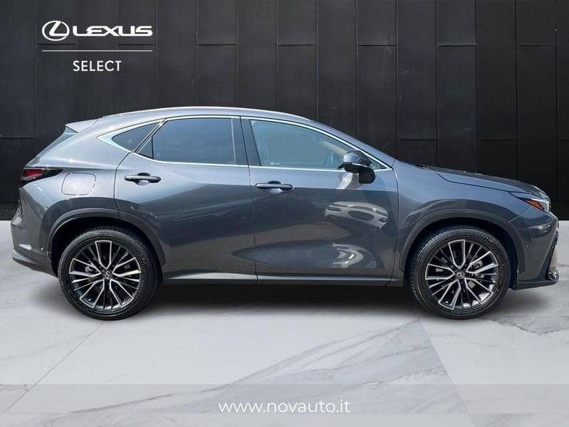 Lexus NX Plug-in Luxury 4WD MY22