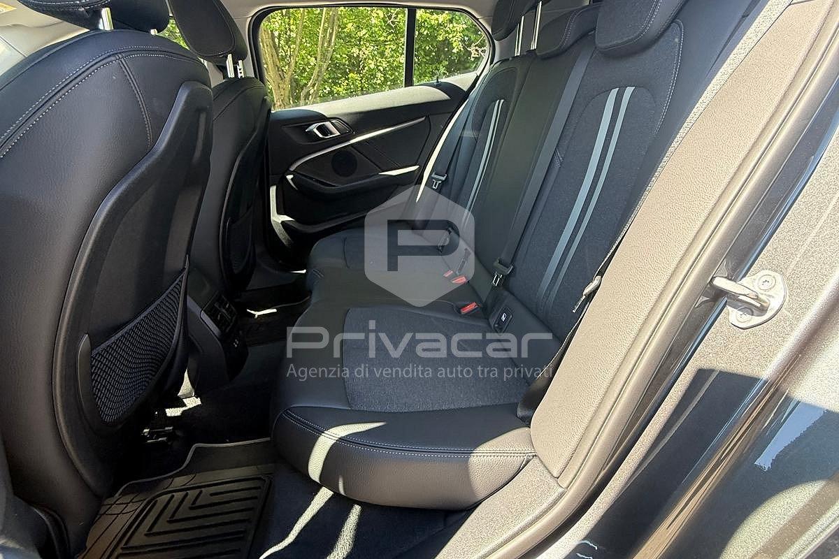 BMW 118i 5p. Business Advantage