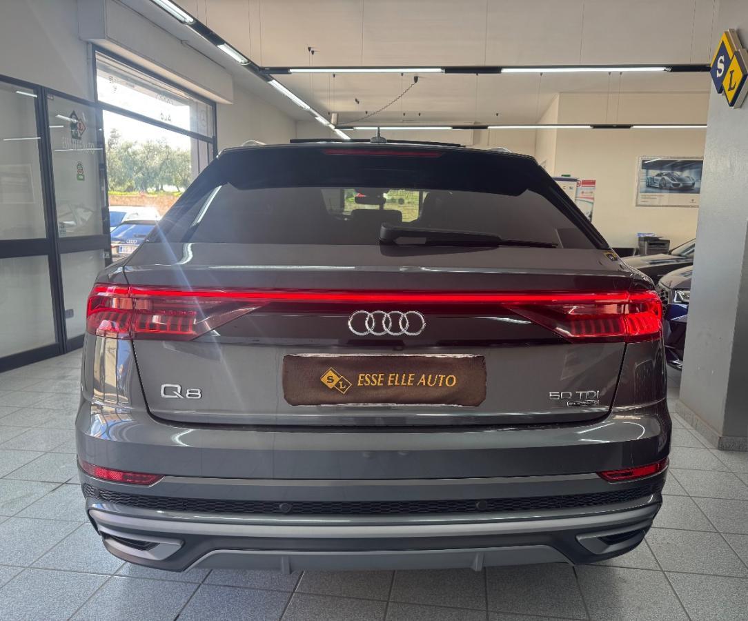 AUDI Q8 50 TDI 286 CV quattro S-Line TETTO/ LUCI AMBIENT