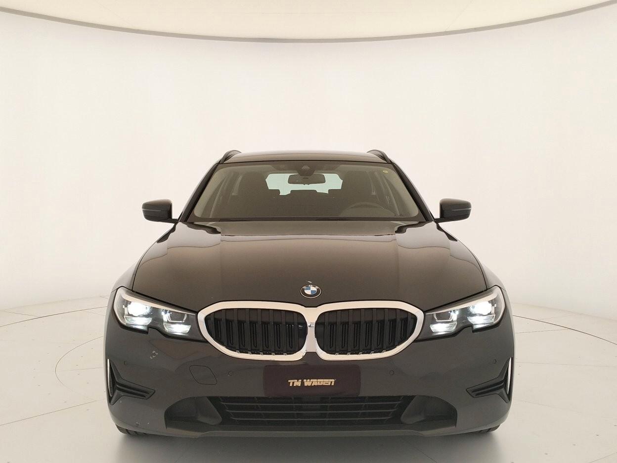 BMW 318d Touring mhev 48V Business Advantage auto - IVA ESPOSTA