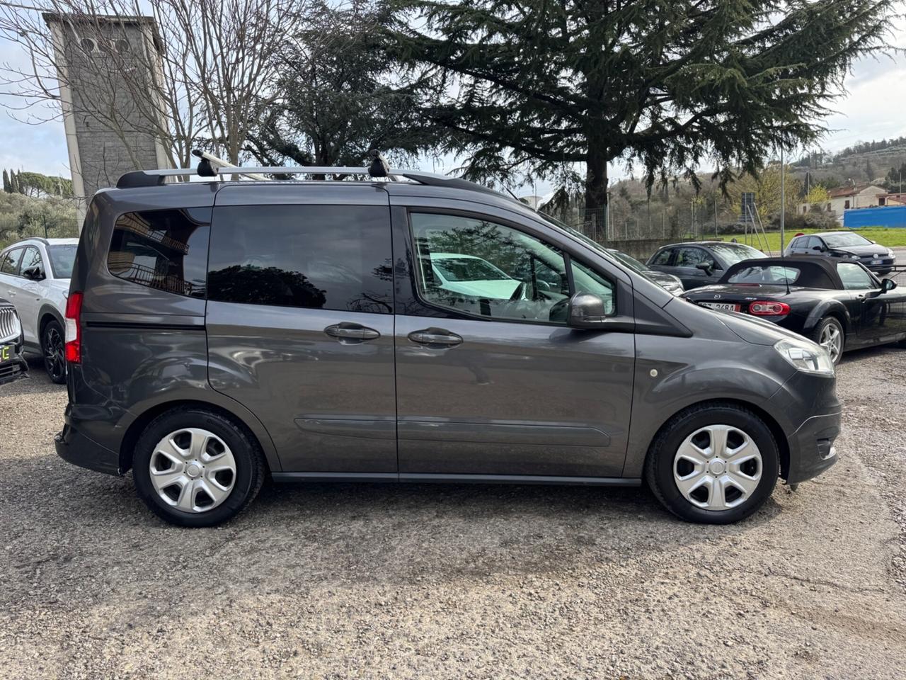 Ford Tourneo Courier Tourneo Courier 1.5 TDCI 75 CV Titanium