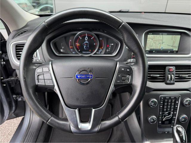 VOLVO V40 D2 2.0 120cv Geartronic Momentum DISTRIB. OK-BOLLO