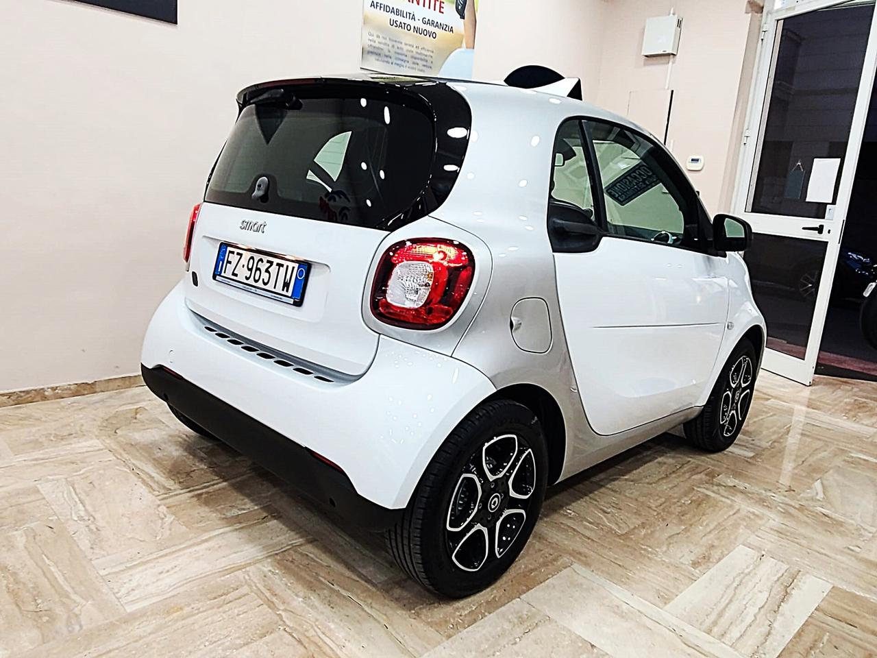 Smart ForTwo EQ Passion** 47 MILA KM**PERFETTA