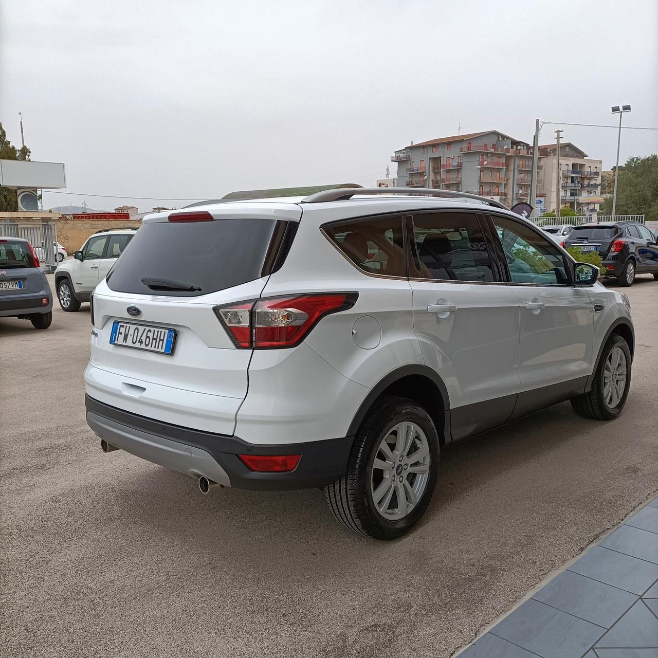 Ford Kuga 1.5 TDCI 120 CV S&S 2WD Business