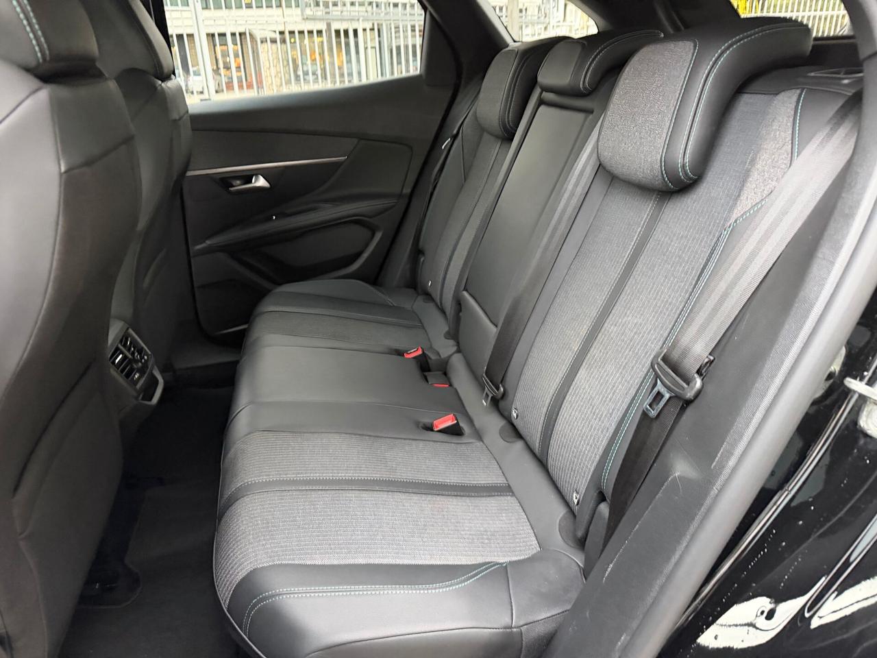 Peugeot 3008 BlueHDi 130 S&S EAT8 Allure Pack 2023