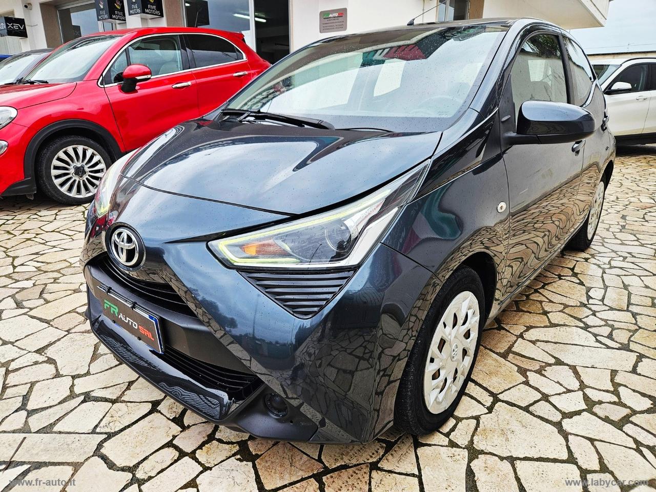 TOYOTA Aygo 1.0 VVT-i 72 CV 5p. x-cite