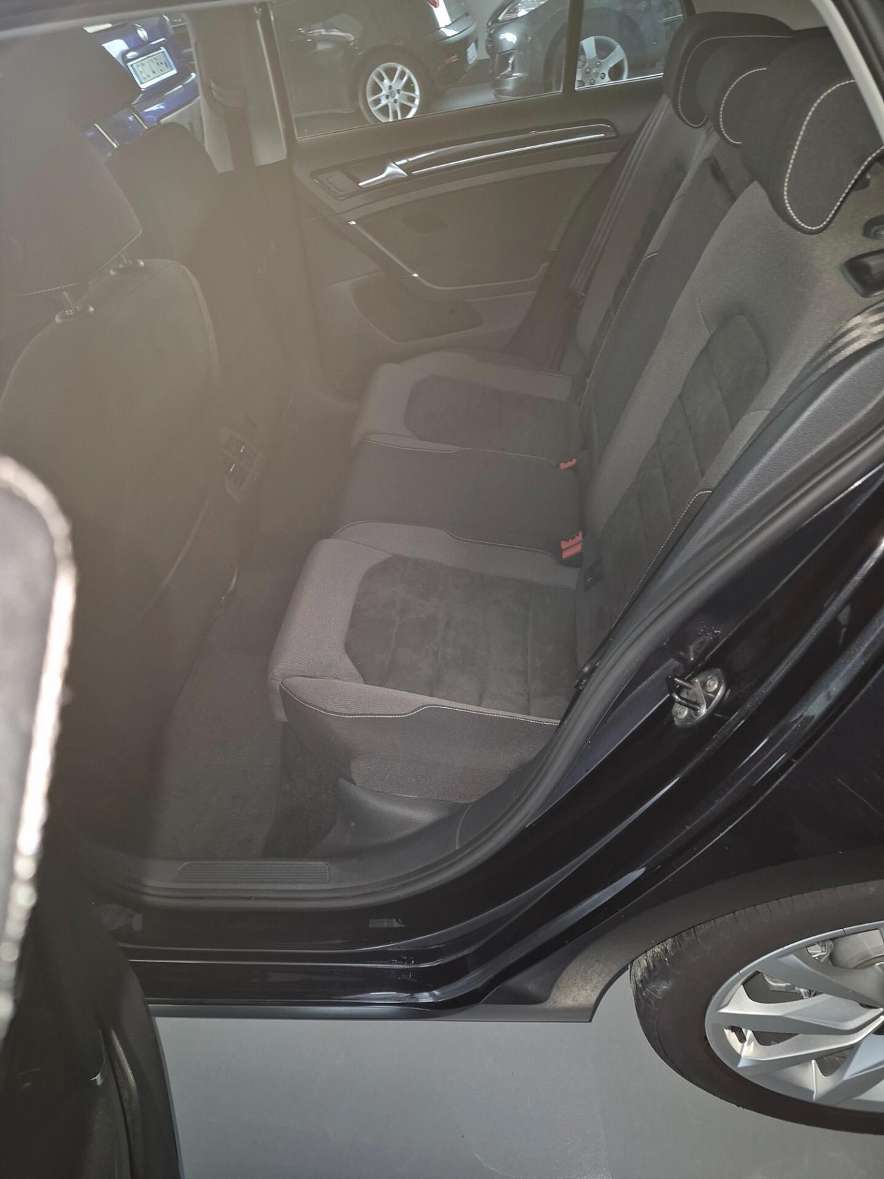 Volkswagen Golf Business 2.0 TDI DSG 5p. Highline BlueMotion Tech.