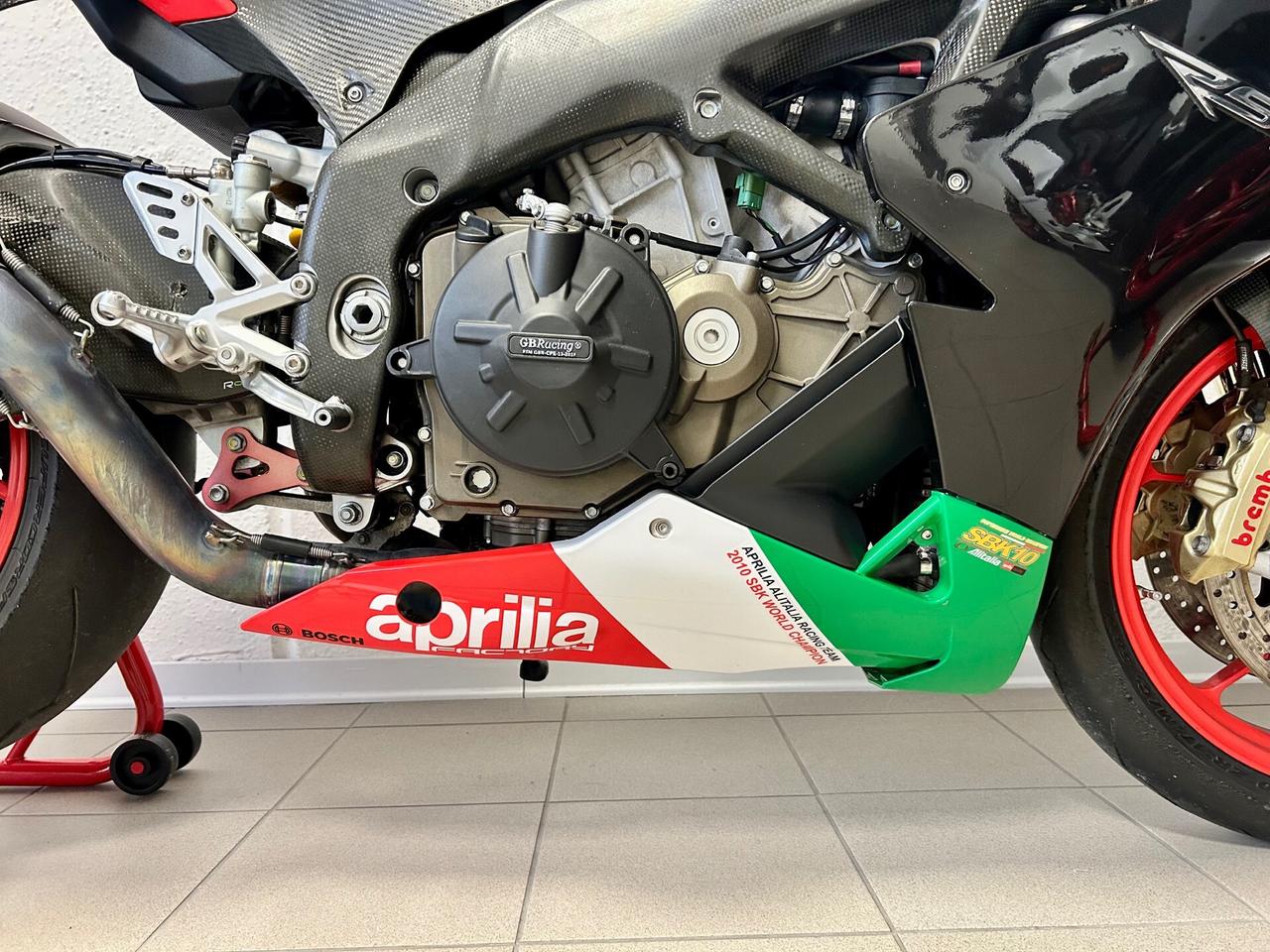 Aprilia RSV4 - Factory