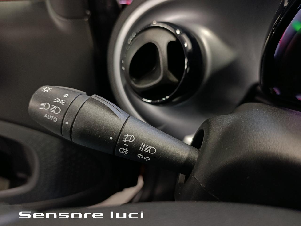 Smart ForTwo 70 1.0 twinamic Passion Grey opaco e Rosso