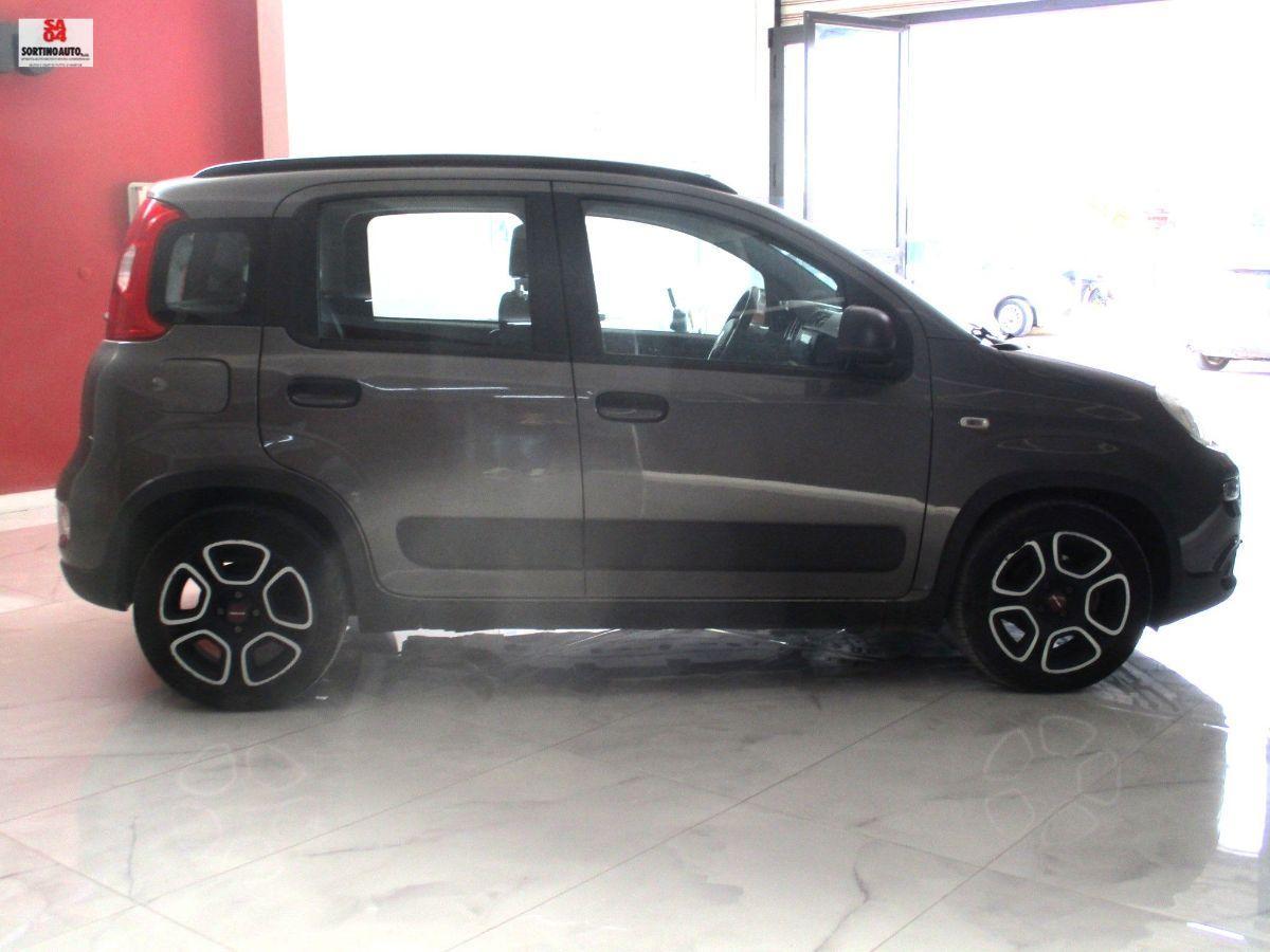 FIAT Panda 1.0 S&S Hybrid City Life-KM40000