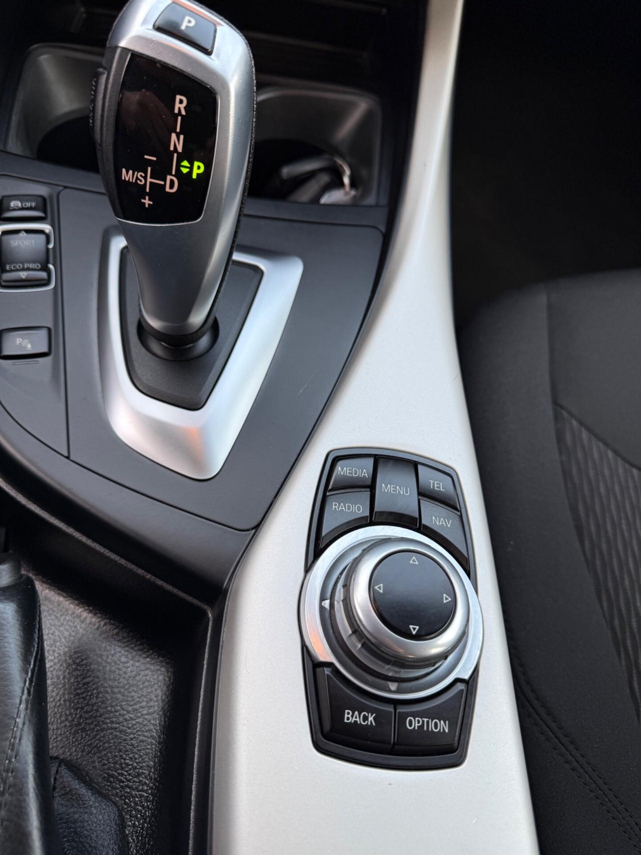 Bmw 118d 5p. Business Automatica 2017