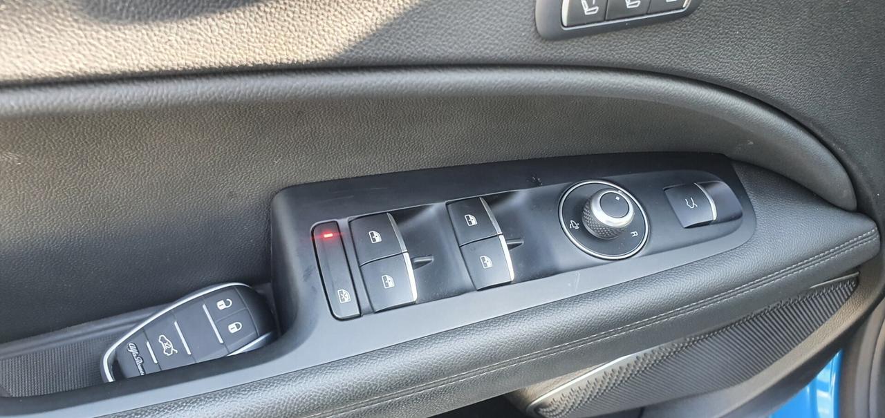 Alfa Romeo Stelvio 2.2 Turbodiesel 190 CV AT8 Q4 B