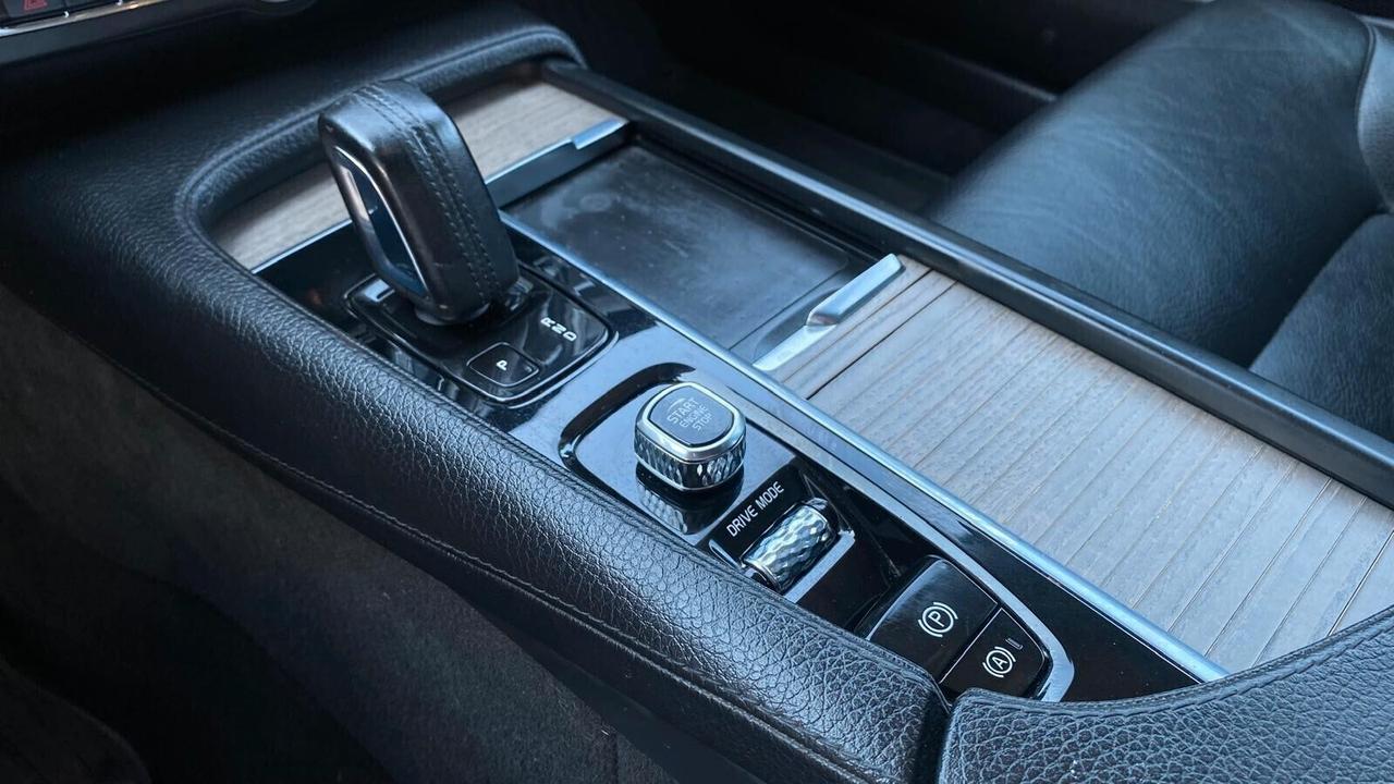 VOLVO V90 CROSS COUNTRY B4 (d) AWD 2.0 (197CV) - VIRTUAL COCKPIT, TETTO PANORAMICO, PELLE TOTALE