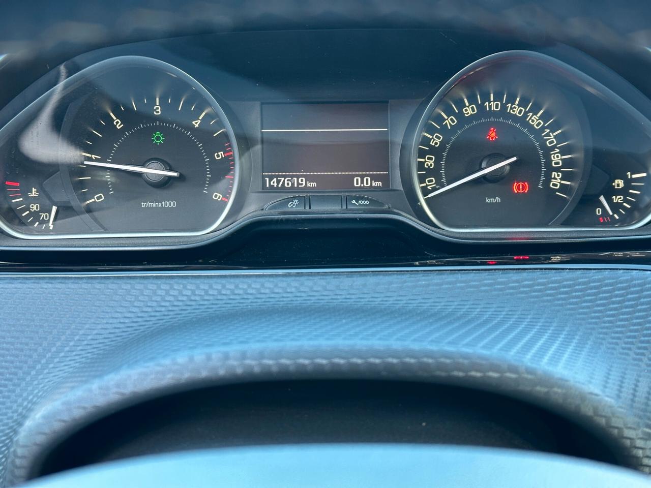 PEUGEOT 208 1.6 BlueHDi 75 5 porte Allure