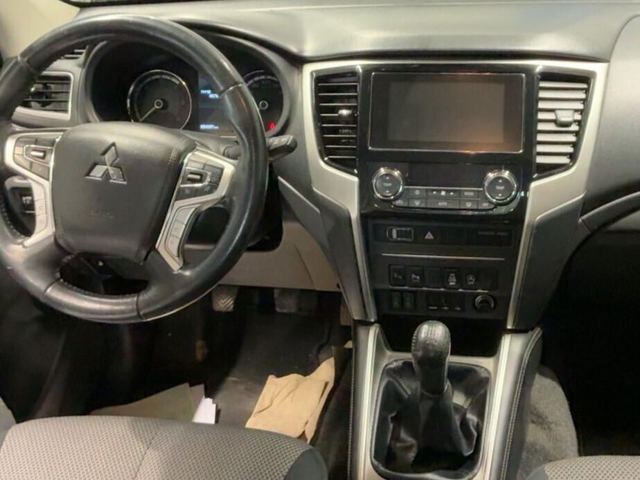 L200 2.3 Double-Cab Gancio traino Camera